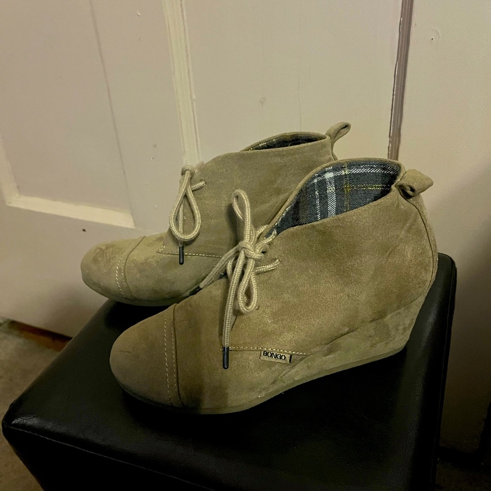 Bongo tan colored wedge booties